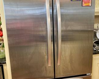 KitchenAid stainless steel French Drawer Refrigerator in very good condition. 