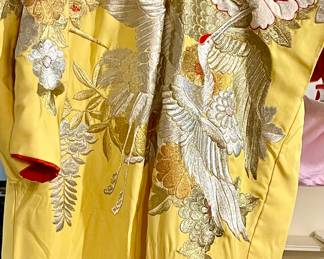 THROW IN A FABULOUS KIMONO!
