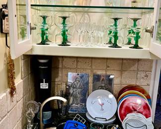 LOVE THE GLASSWARE!  ANOTHER MINI BEER INCLUDING SODASTREAM-MAKES A GREAT GIFT!