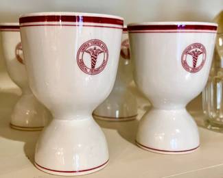 VINTAGE US ARMY MEDICAL DEPARTMENT CUPS.