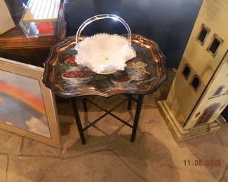 side table/candy dish