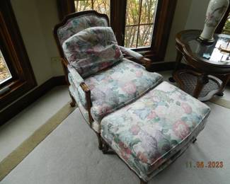 chair w/ottoman