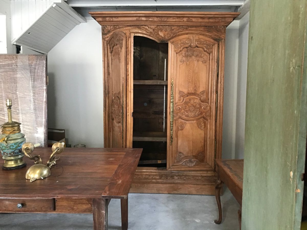 Estate Sale -Antiques and Art in Woodbury, CT starts on 11/10/2023