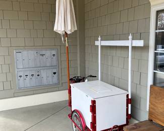 Remember When…you could get your favorite ice cream from the street vendor on the at the fair…this beauty takes you pick in time and the bike is a beauty! A must see at rhis same! 