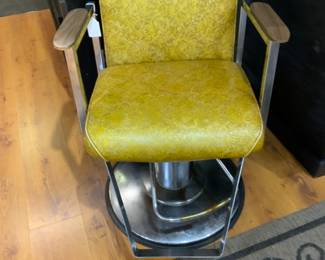 Remember the 50’s Vintage Beauty Shop Chsir!