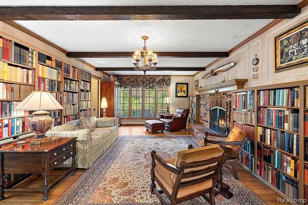 WEST BLOOMFIELD ESTATE SALE 1/2 OFF SUNDAY starts on 12/1/2023