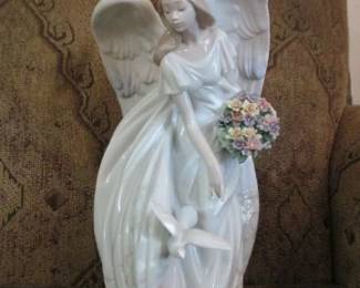 Lladro 1867 "Flower of Peace" Limited Edition w/ Wooden Base.  Signed by Artists. 
