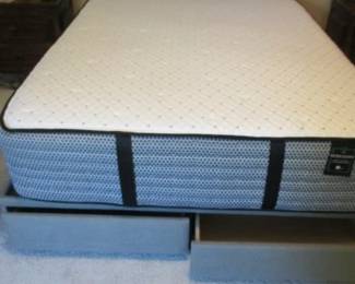 Warren Elite Hybrid Firm Queen Mattress.  Mfg'd 8-11-2022.  Rests on platform bedframe w/ 2 pullout storage drawers.  Headboard.