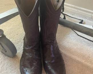 Men's Boots  - Size 10.  Very nice. Cordobas. Recently resoled.