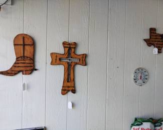 Wood and Barbed wire decor