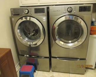 LG Washer/Dryer w/ stands