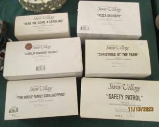 Dept 56 Snow Village accessory pieces in boxes as marked. 