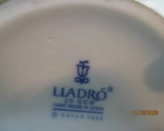 Lladro mark for "Sunday Praer" Girl 