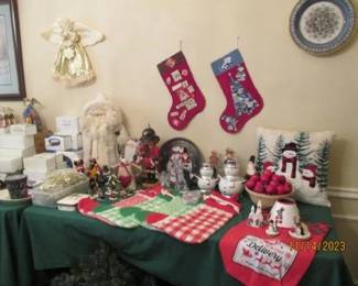 Holiday decor - Stockings, misc