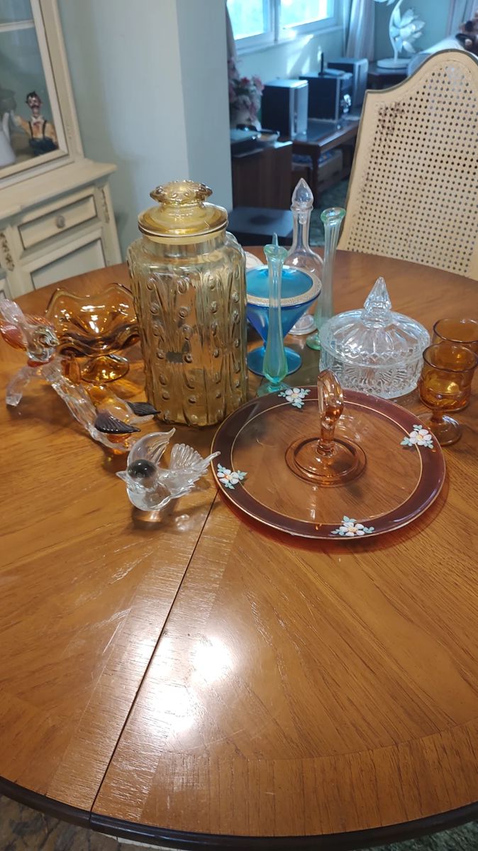 HOLIDAY ESTATE ONE DAY SALE ! in Holiday, FL starts on 11/18/2023