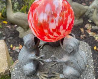 Frog Themed Gazing Ball Stand with Blown Glass Sphere