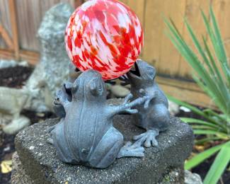 Frog Themed Gazing Ball Stand with Blown Glass Sphere