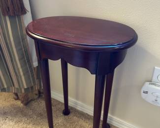 Mahogany Oval Top Side Table