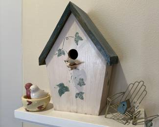 Ivy Design Wooden Birdhouse