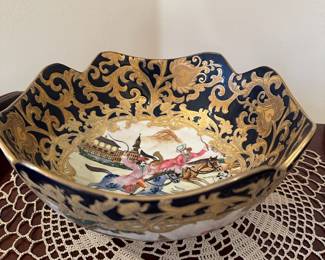 Chinoiserie Fox Hunting Scene Bowl