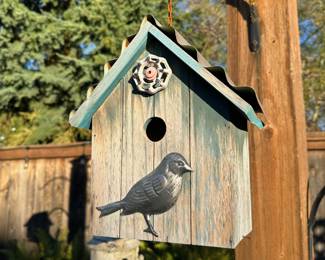 Assortment of Outdoor Birdhouse Decor