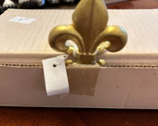 Fleur De Lis Napkin Holder (12)