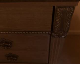 DETAIL OF BEDROOM SET