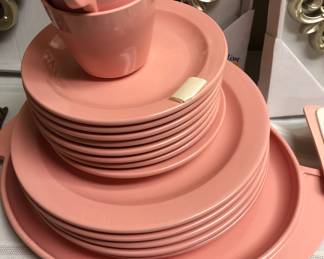 PINK DISHES