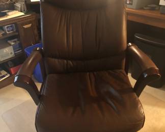 DESK CHAIR