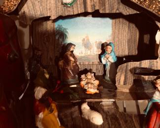 MANGER MADE OF CARDBOARD