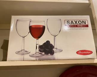Kitchen- set of wine glasses
