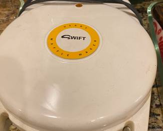 Kitchen - waffle maker