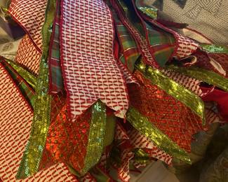 Christmas - - ribbons in sets of 3 each