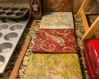 Kitchen - close ups of decor tiles