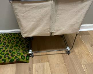  Laundry room - right off garage - laundry cart