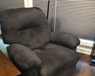 LA-Z-BOY recliner
