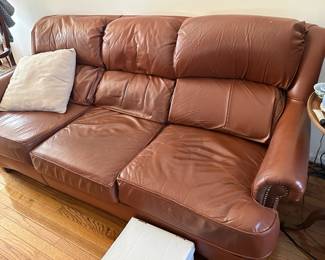 Leather Sofa in Nice Condition