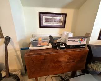 Drop Leaf Table/Banjo