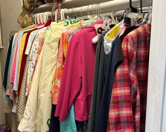 Womens Clothing/Purses/Accessories & More!