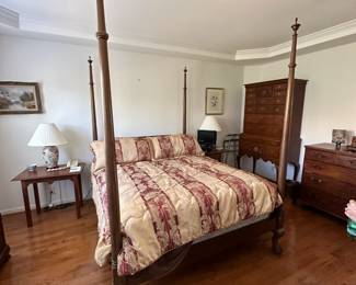 4 Poster Bed, Claw Feet - We have 3 Four Poster Bed sets at this Sale!