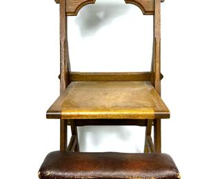 Gothic Revival prayer stand