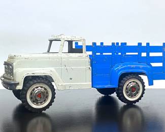 Vintage 1960s toy farm truck by Hubley 