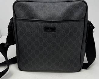 Gucci crossbody/shoulder bag 