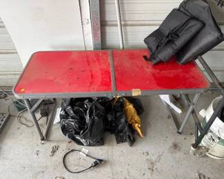 red folding table 