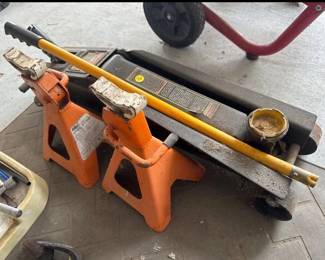 floor jack and jack stands