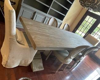 Restoration Hardware Table Dinning Table!!
