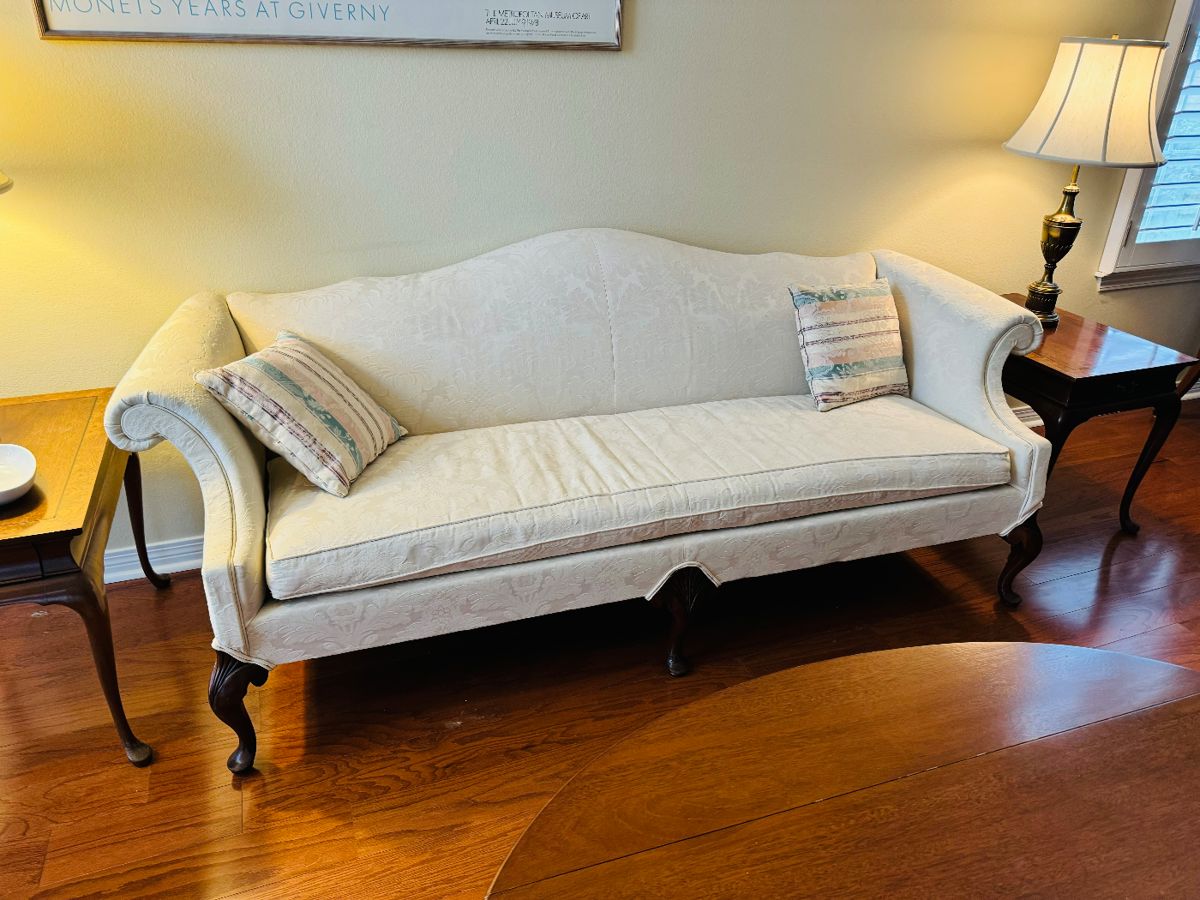 CARDON ESTATE SALE The Estate of Dr. Norman... starts on 11/17/2023