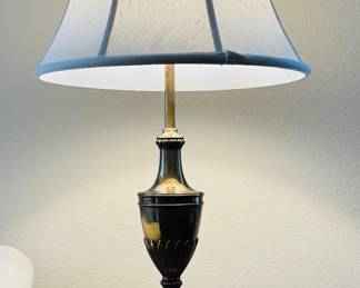 4	$80 	
Pair of brass gold lamps 