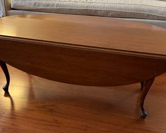 2	$150 	
Drop leaf coffee table 51Wx15Dx18T