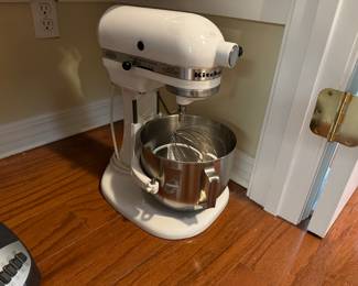 40	$80 	
Kitchenaid mixer 	